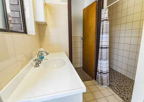 Emu Beach Chalets - Tourism Adelaide 6