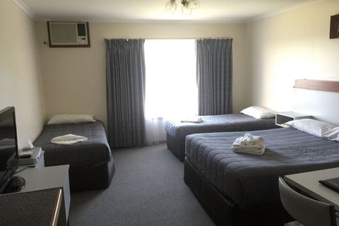 Warragul Views Motor Inn - Tourism Adelaide 7