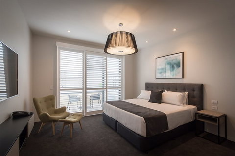 The Rye Hotel - One Four Nelson - Tourism Adelaide 4