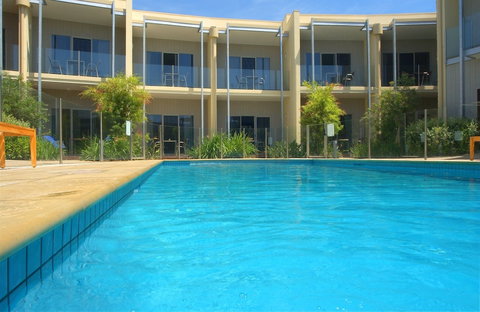 The Rye Hotel - One Four Nelson - Tourism Adelaide 1