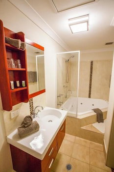 The Esplanade Hotel Port Hedland - Tourism Adelaide 4