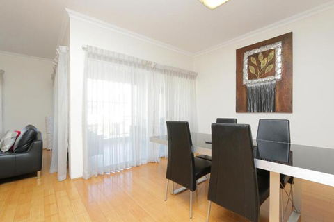 Verandah Apartments - Tourism Adelaide 0