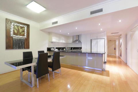 Verandah Apartments - Tourism Adelaide 4