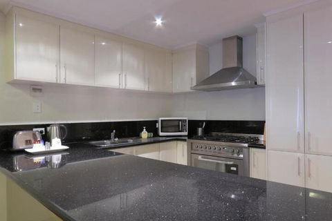 Verandah Apartments - Tourism Adelaide 3