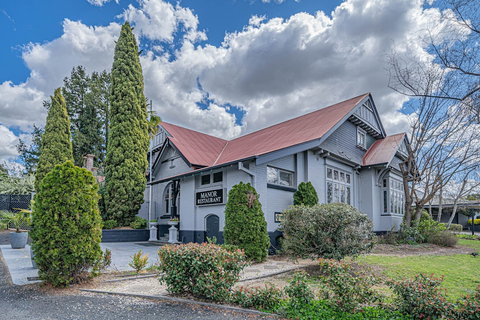 Cotswold Gardens - Tourism Adelaide 6