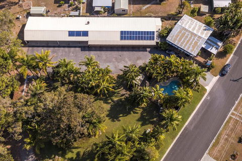 Tin Can Bay Motel - Tourism Adelaide 3