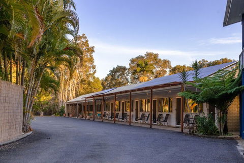 Tin Can Bay Motel - Tourism Adelaide 4