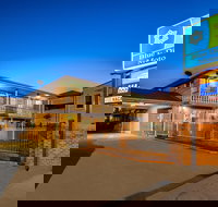 SureStay Hotel by Best Western Blue Diamond Motor Inn - Tourism Adelaide