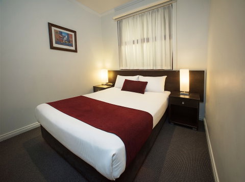 Franklin Apartments - Tourism Adelaide 5