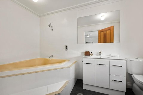 Quest Trinity House - Tourism Adelaide 6