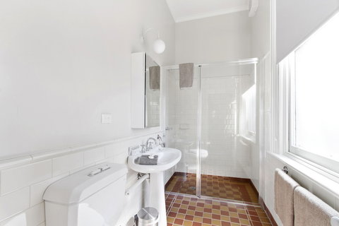 The Riversleigh - Tourism Adelaide 4