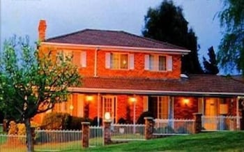 Kinross Inn - Tourism Adelaide 2