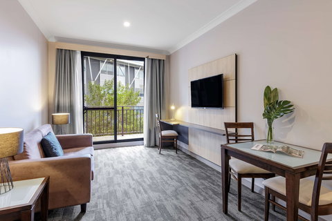 Oaks Sydney North Ryde Suites - Tourism Adelaide 5