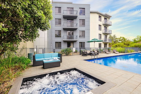 Oaks Sydney North Ryde Suites - Tourism Adelaide 1