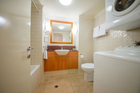 Central Cosmo Apartments - Tourism Adelaide 5