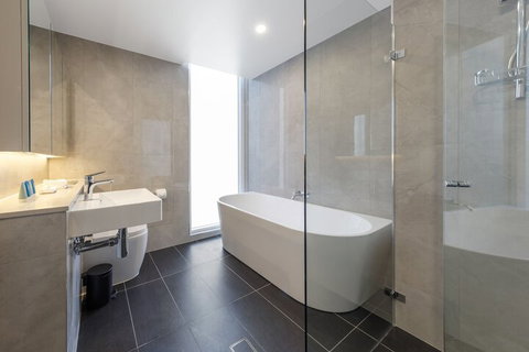 Meriton Suites Bondi Junction - Tourism Adelaide 6