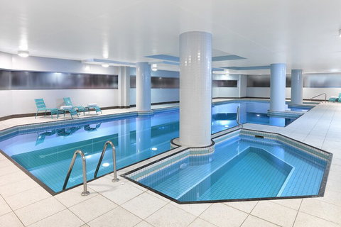 Meriton Suites Bondi Junction - Tourism Adelaide 2