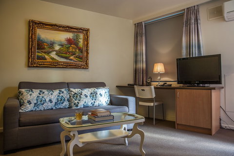Albert Heights Serviced Apartments - Tourism Adelaide 4