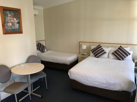 Orange Motor Lodge - Tourism Adelaide 2