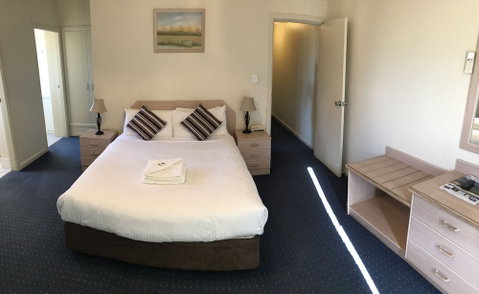 Orange Motor Lodge - Tourism Adelaide 6