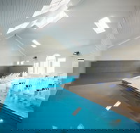 Deep Blue Hotel  Hot Springs - Tourism Adelaide