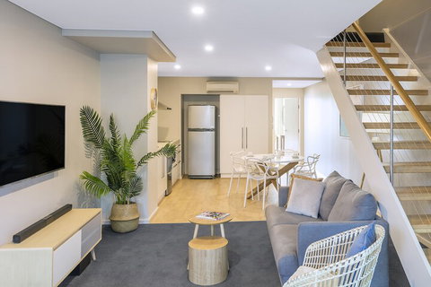 Oaks Nelson Bay Lure Suites - Tourism Adelaide 6