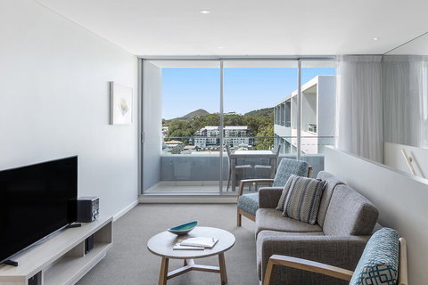 Oaks Nelson Bay Lure Suites - Tourism Adelaide 4