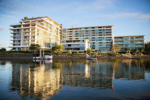 ULTIQA Freshwater Point Resort - Tourism Adelaide 1