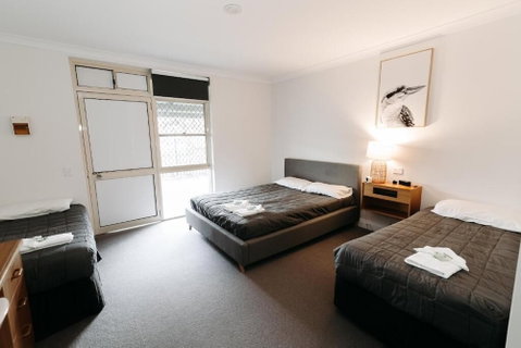 The Ophir Hotel - Tourism Adelaide 5