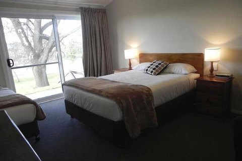 Moore Park Inn - Tourism Adelaide 7