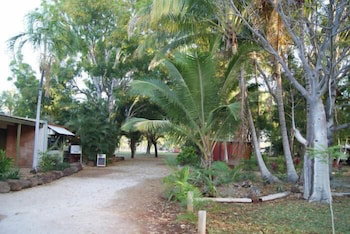 Territory Manor Motel & Caravan Park - Tourism Adelaide 6