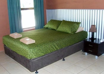 Territory Manor Motel & Caravan Park - Tourism Adelaide 2
