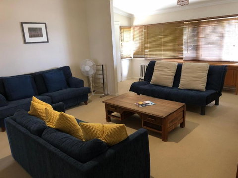 2 Jocelyn Street. Dalmeny - Tourism Adelaide 5