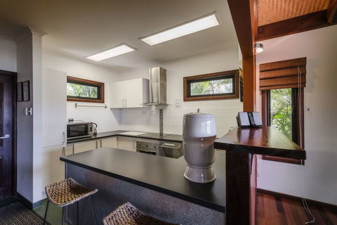 Lombok On Waterfall Retreat - Tourism Adelaide 5