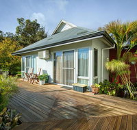 Glenelg on King Bed  Breakfast - Tourism Adelaide