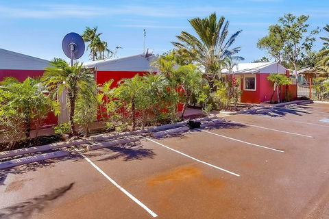 Econo Lodge Karratha - Tourism Adelaide 5
