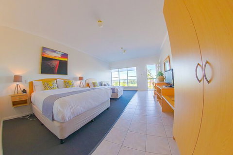 COAST Motel And Apartments - Tourism Adelaide 3