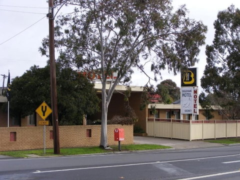 Eaglehawk Motel - Tourism Adelaide 0