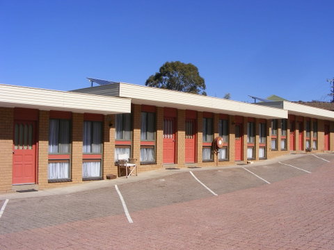Eaglehawk Motel - Tourism Adelaide 1