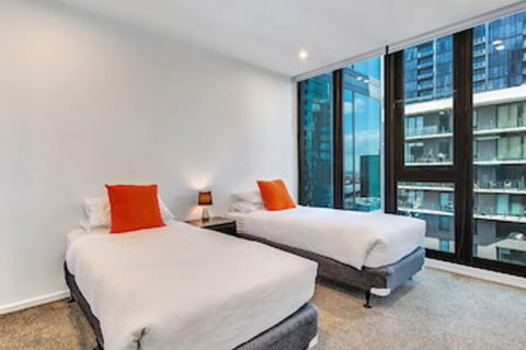 MJ Shortstay Southbank Grande Apartments - Tourism Adelaide 3