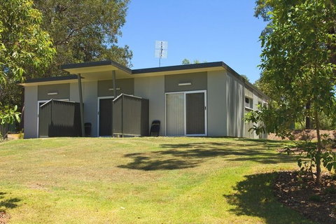 Honeybee Country Accommodation - Tourism Adelaide 4