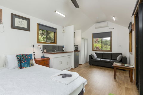 Mena Creek Flower House - Tourism Adelaide 5