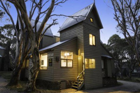 Gundy Lodge - Tourism Adelaide 0