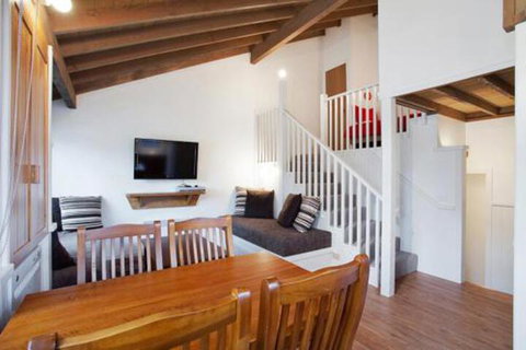 Gundy Lodge - Tourism Adelaide 2