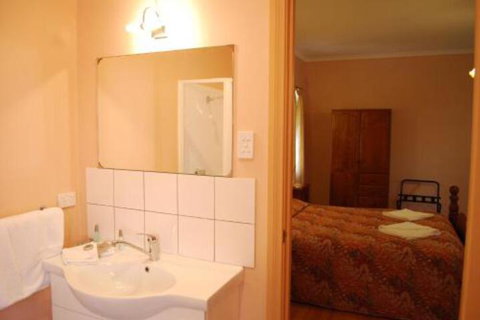 Osteria Sanso B & B - Tourism Adelaide 5