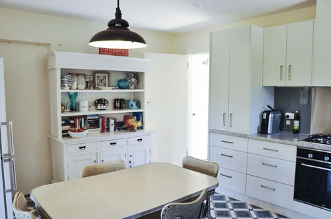 FALMOUTH Seadrift Cottage - Tourism Adelaide 2