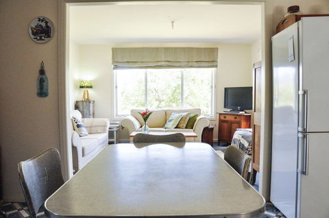 FALMOUTH Seadrift Cottage - Tourism Adelaide 1