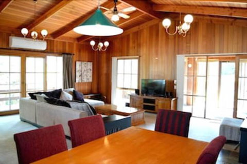 Lisieux - Tourism Adelaide 4