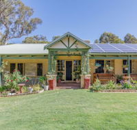 Devonleigh Bed  Breakfast