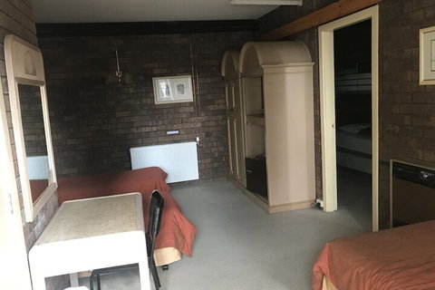 Cooba Holiday Motel - Tourism Adelaide 5